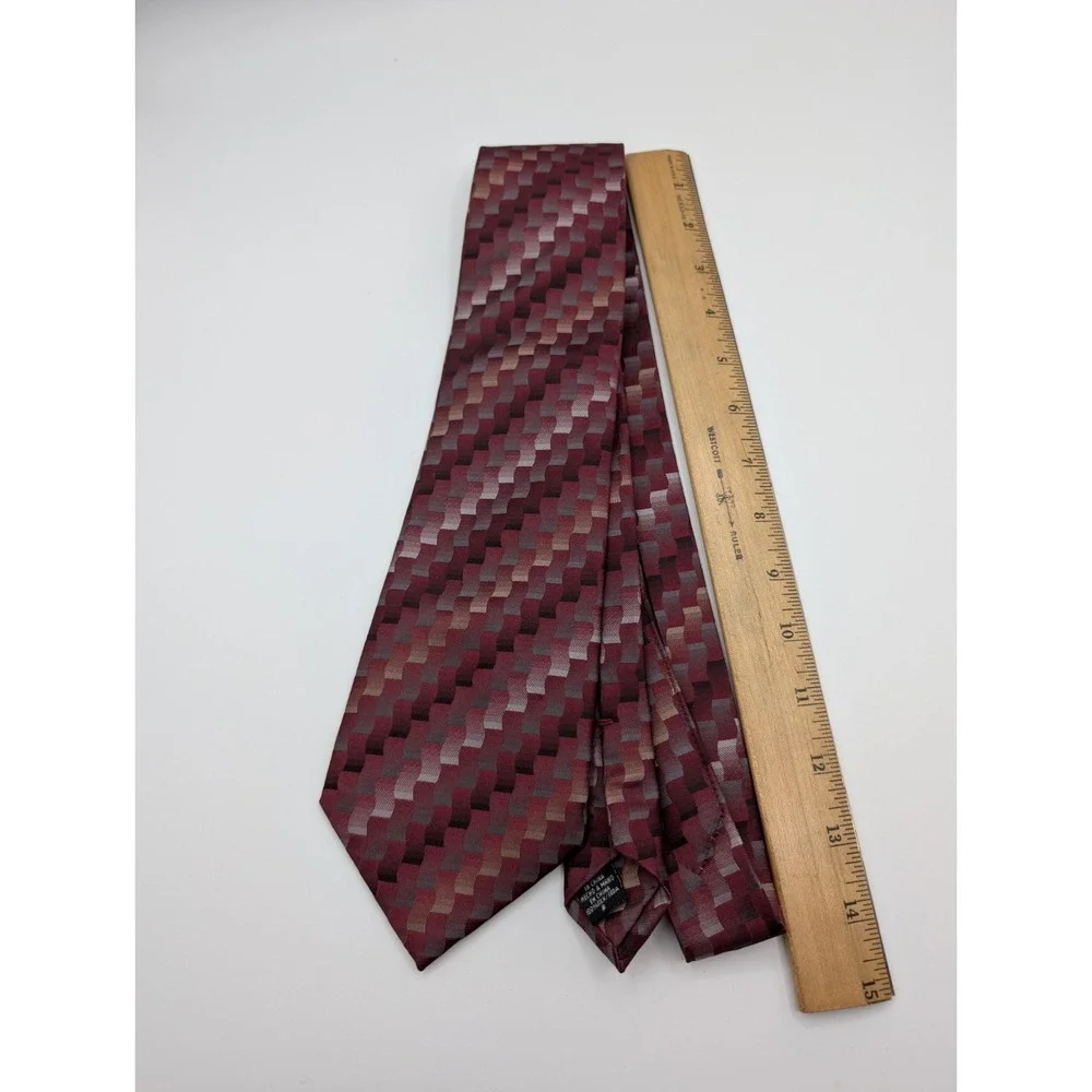 Geoffrey Beene Silk Tie‎ Men's Red Gray Geometric Business Dress Necktie